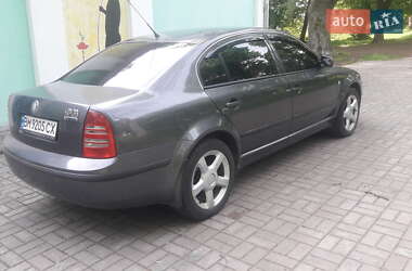 Лифтбек Skoda Superb 2005 в 