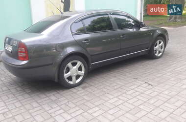 Лифтбек Skoda Superb 2005 в 