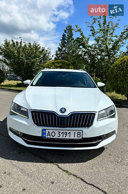 Универсал Skoda Superb 2017 в 