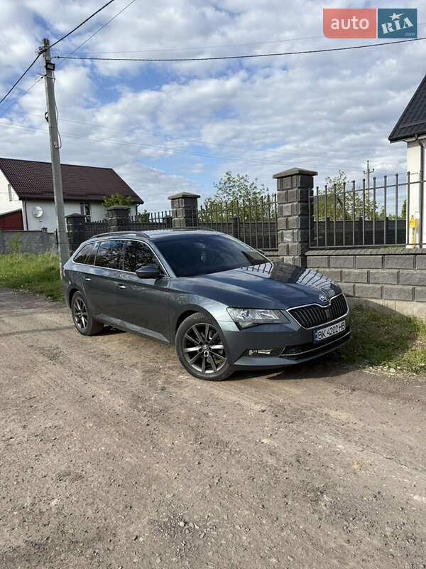 Универсал Skoda Superb 2016 в 