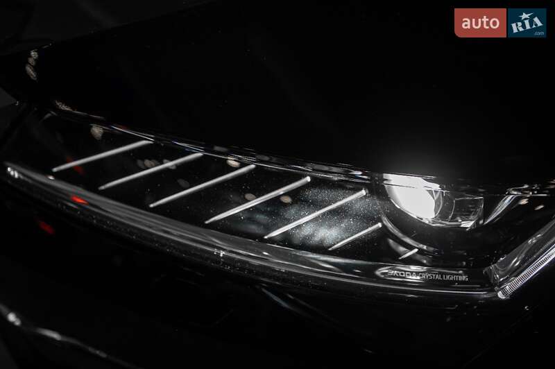 Універсал Skoda Superb 2020 в Ужгороді