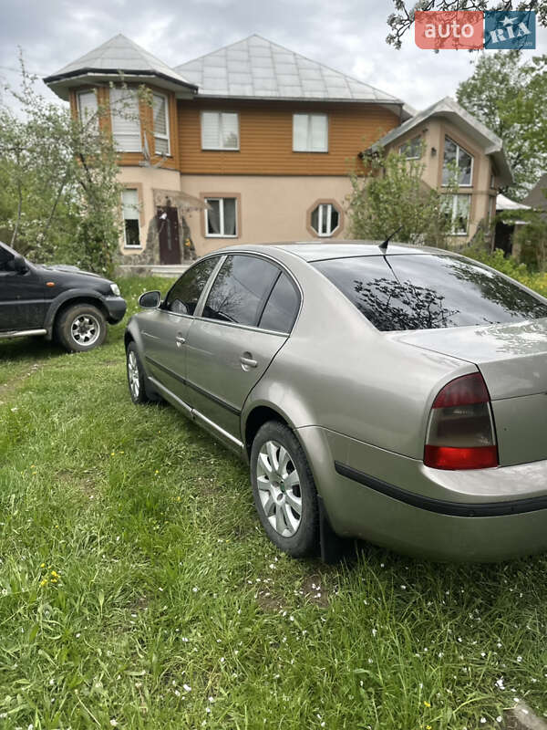 Лифтбек Skoda Superb 2007 в Делятине