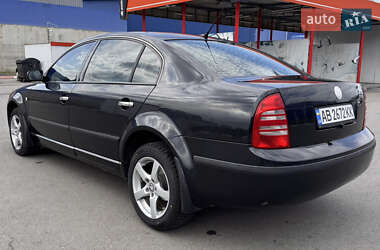 Ліфтбек Skoda Superb 2004 в 