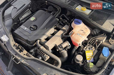 Ліфтбек Skoda Superb 2004 в 