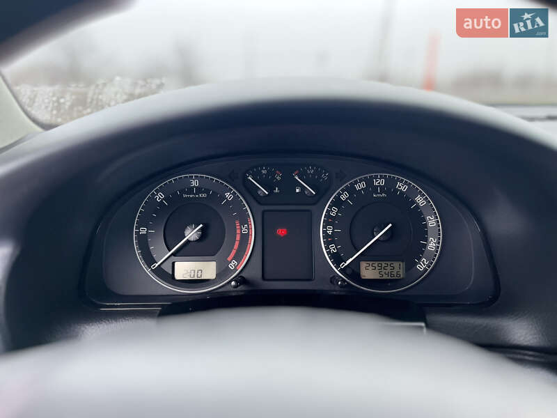 Лифтбек Skoda Superb 2007 в Каменке-Бугской