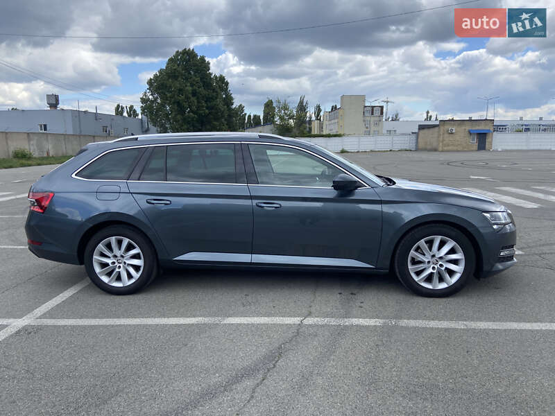 Універсал Skoda Superb 2019 в Києві