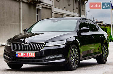 Лифтбек Skoda Superb 2020 в 