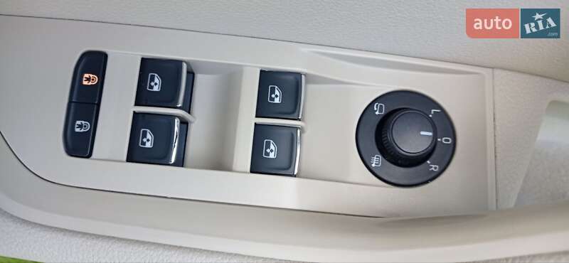 Универсал Skoda Superb 2019 в Умани