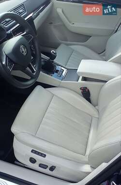 Универсал Skoda Superb 2019 в 