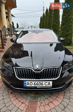 Лифтбек Skoda Superb 2016 в Виноградове