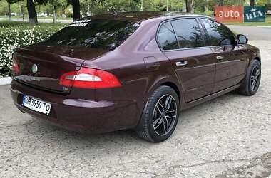 Лифтбек Skoda Superb 2009 в 