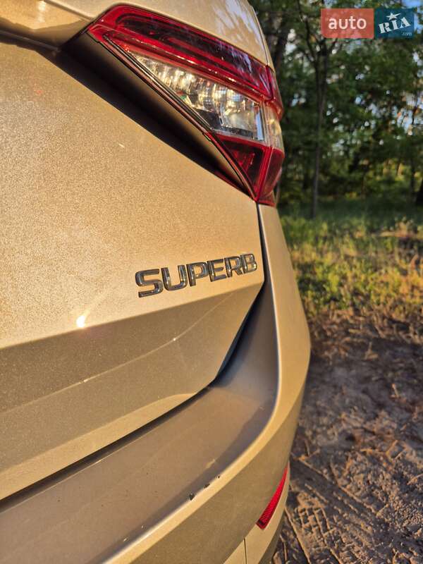 Универсал Skoda Superb 2017 в Днепре