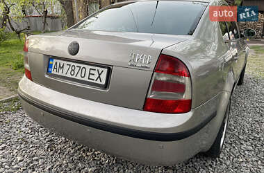 Лифтбек Skoda Superb 2008 в 