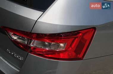 Універсал Skoda Superb 2016 в 