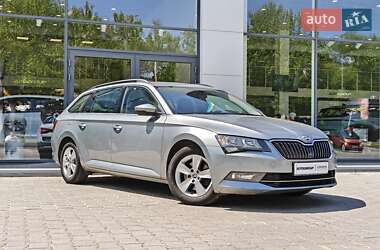 Універсал Skoda Superb 2016 в 