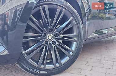 Ліфтбек Skoda Superb 2019 в 