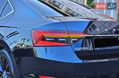 Ліфтбек Skoda Superb 2019 в 