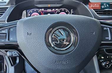Ліфтбек Skoda Superb 2019 в 