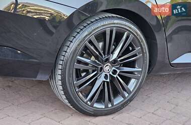Ліфтбек Skoda Superb 2019 в 