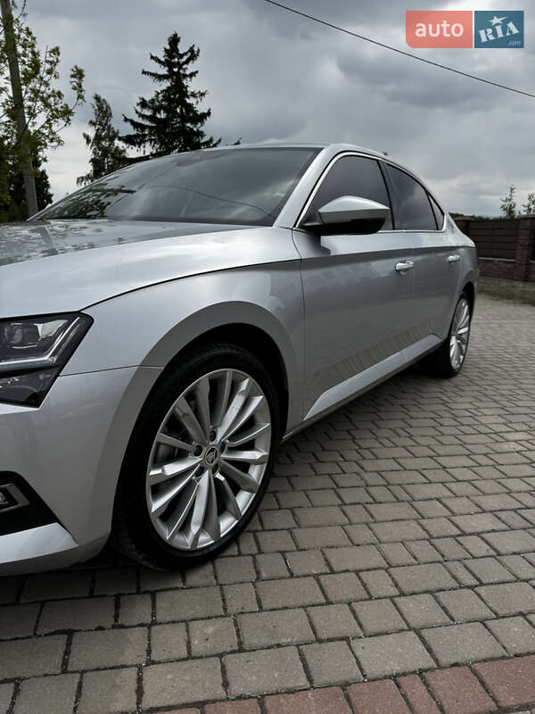Лифтбек Skoda Superb 2020 в Ивано-Франковске