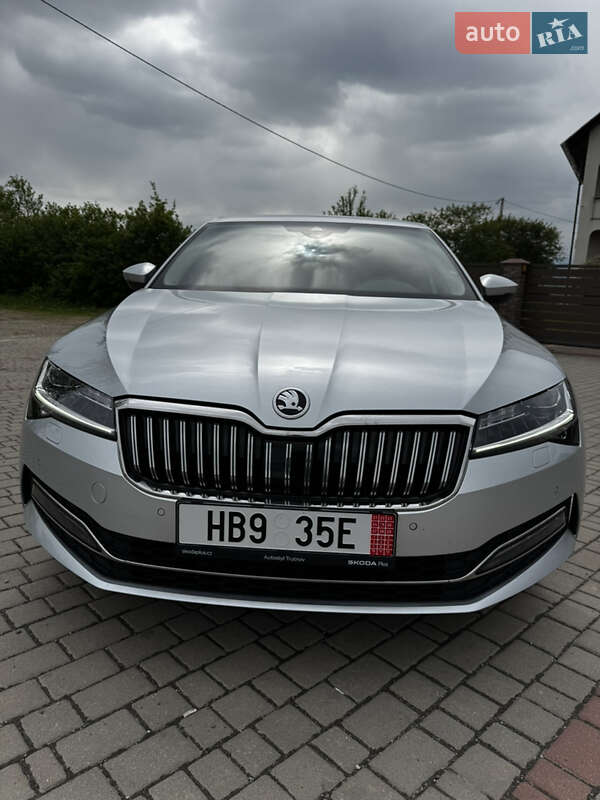 Лифтбек Skoda Superb 2020 в Ивано-Франковске