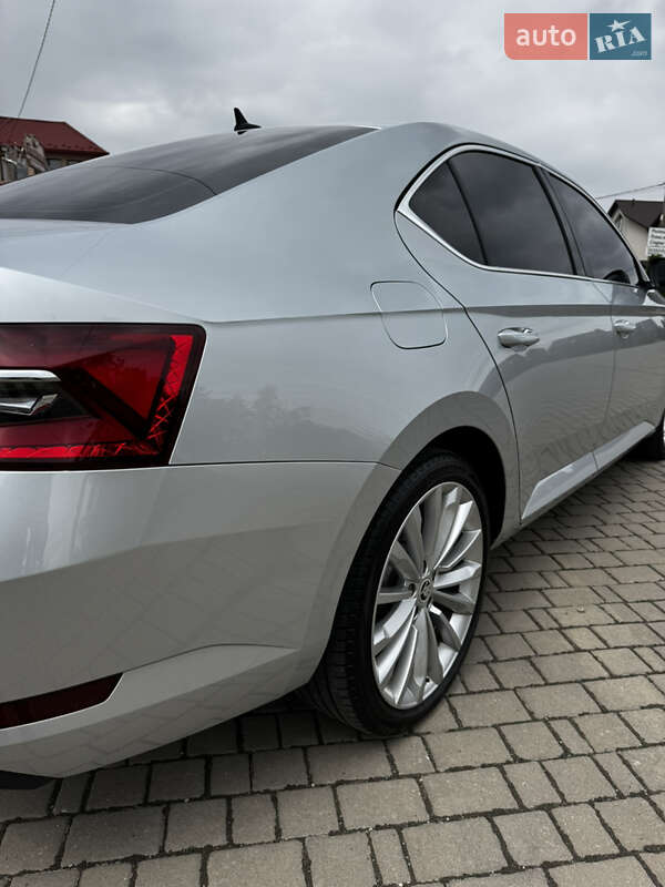 Лифтбек Skoda Superb 2020 в Ивано-Франковске