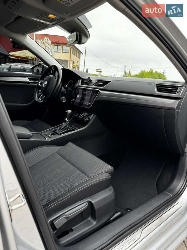 Лифтбек Skoda Superb 2020 в Ивано-Франковске