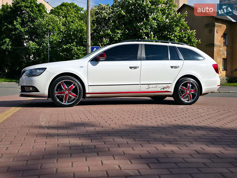 Универсал Skoda Superb 2013 в Киеве