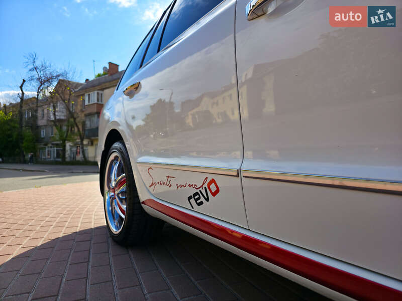 Универсал Skoda Superb 2013 в Киеве