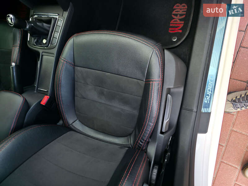 Универсал Skoda Superb 2013 в Киеве