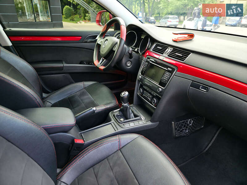 Универсал Skoda Superb 2013 в Киеве