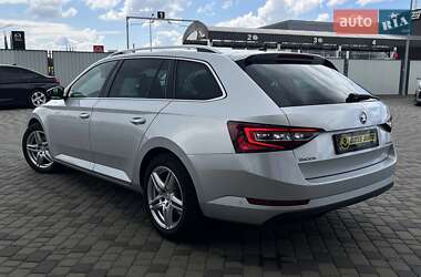 Універсал Skoda Superb 2018 в 