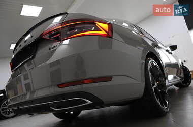 Ліфтбек Skoda Superb 2021 в 