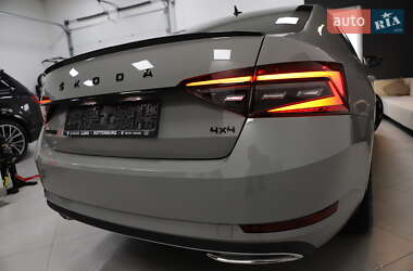 Ліфтбек Skoda Superb 2021 в 
