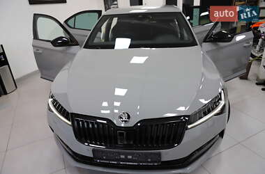 Ліфтбек Skoda Superb 2021 в 