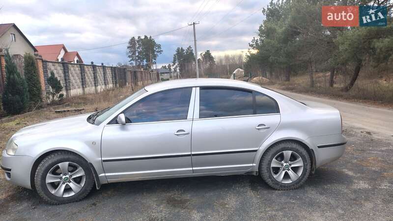 Skoda Superb 2004