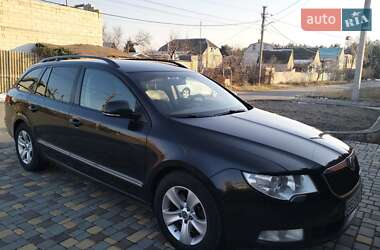 Універсал Skoda Superb 2011 в 