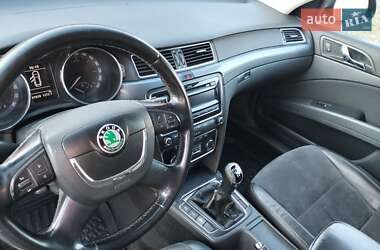 Універсал Skoda Superb 2011 в 