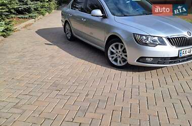 Ліфтбек Skoda Superb 2013 в 