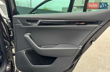 Ліфтбек Skoda Superb 2020 в 