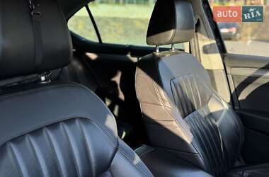 Лифтбек Skoda Superb 2015 в 