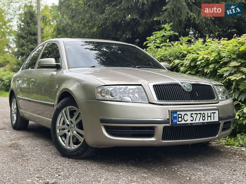 Skoda Superb 2004