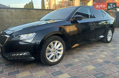 Лифтбек Skoda Superb 2020 в Львове