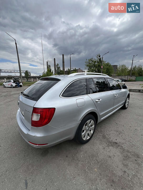 Универсал Skoda Superb 2012 в Киеве