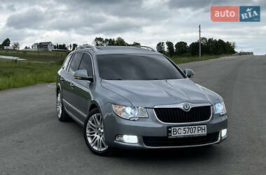 Универсал Skoda Superb 2011 в Дрогобыче