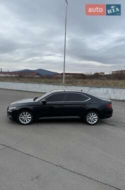 Ліфтбек Skoda Superb 2017 в 