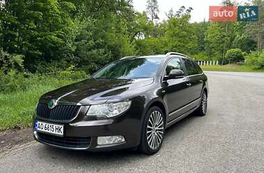 Универсал Skoda Superb 2013 в Воловце