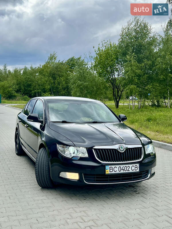 Лифтбек Skoda Superb 2009 в Львове