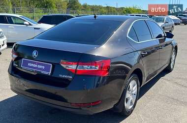 Лифтбек Skoda Superb 2018 в 