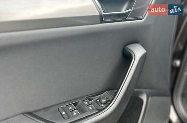 Лифтбек Skoda Superb 2016 в 